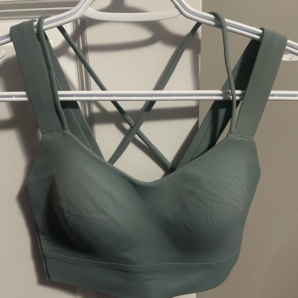 Lululemon - Like a Cloud Longline Bra